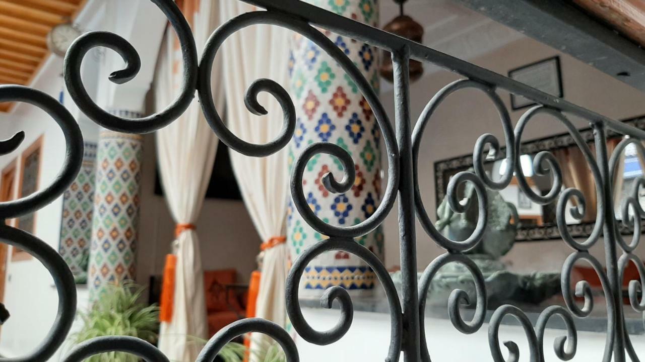 Riad La Porte Des 5 Jardins Marrakesh Esterno foto