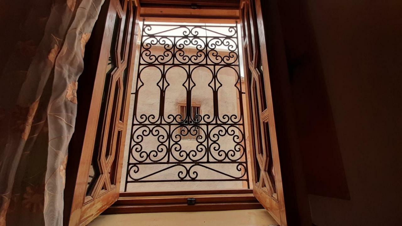 Riad La Porte Des 5 Jardins Marrakesh Esterno foto