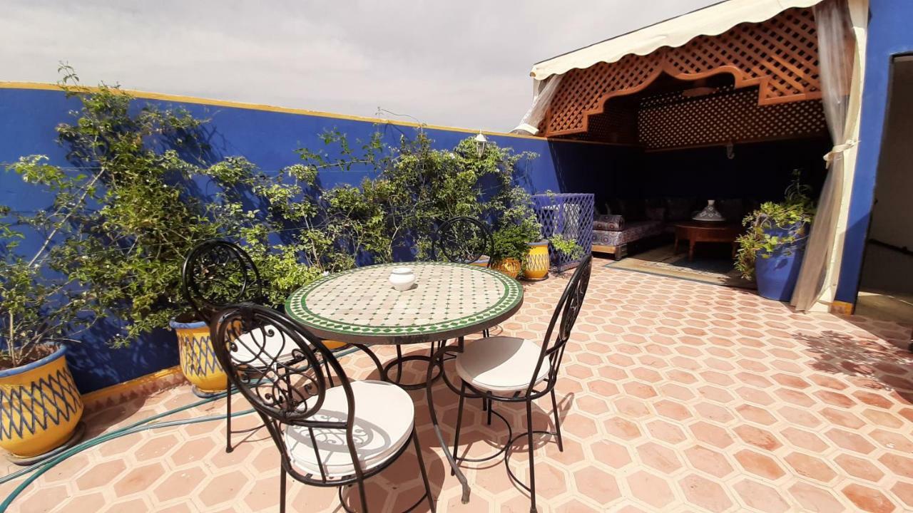 Riad La Porte Des 5 Jardins Marrakesh Esterno foto